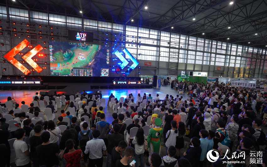 配合令人眼 配合令人眼